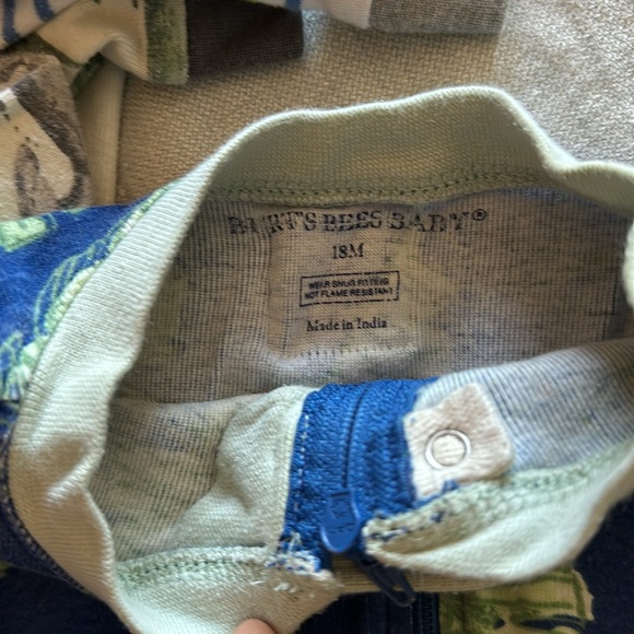 3 pairs of Burts Bees zip up footie pajamas, size 18 months - Picture 2 of 5